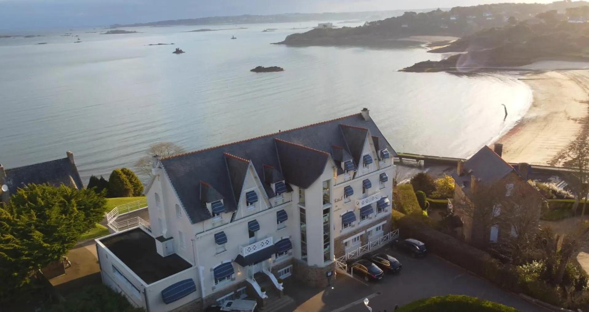 Logis Hotel De Carantec France