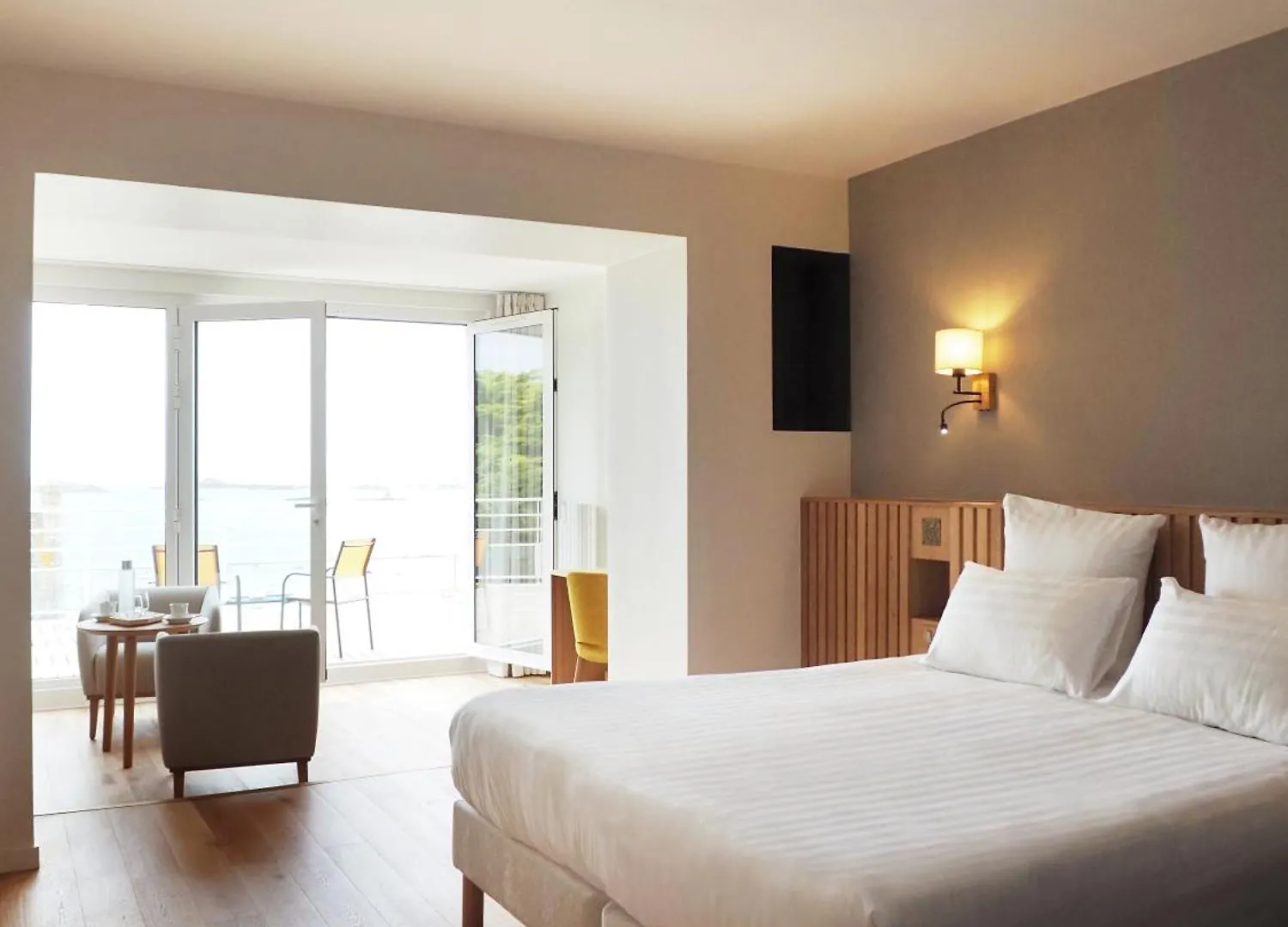 Logis Hotel De Carantec