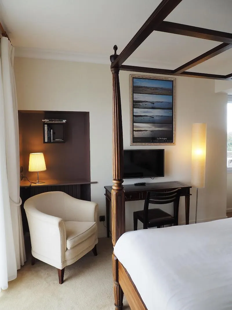 Logis Hotel De Carantec
